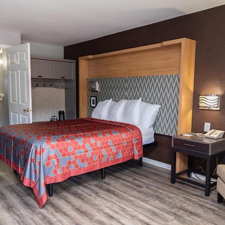 Columbus Inn And Suites Exteriér fotografie