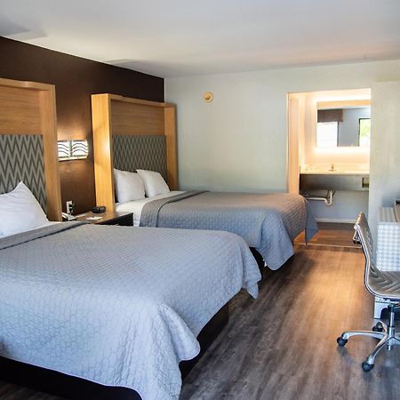 Columbus Inn And Suites Exteriér fotografie