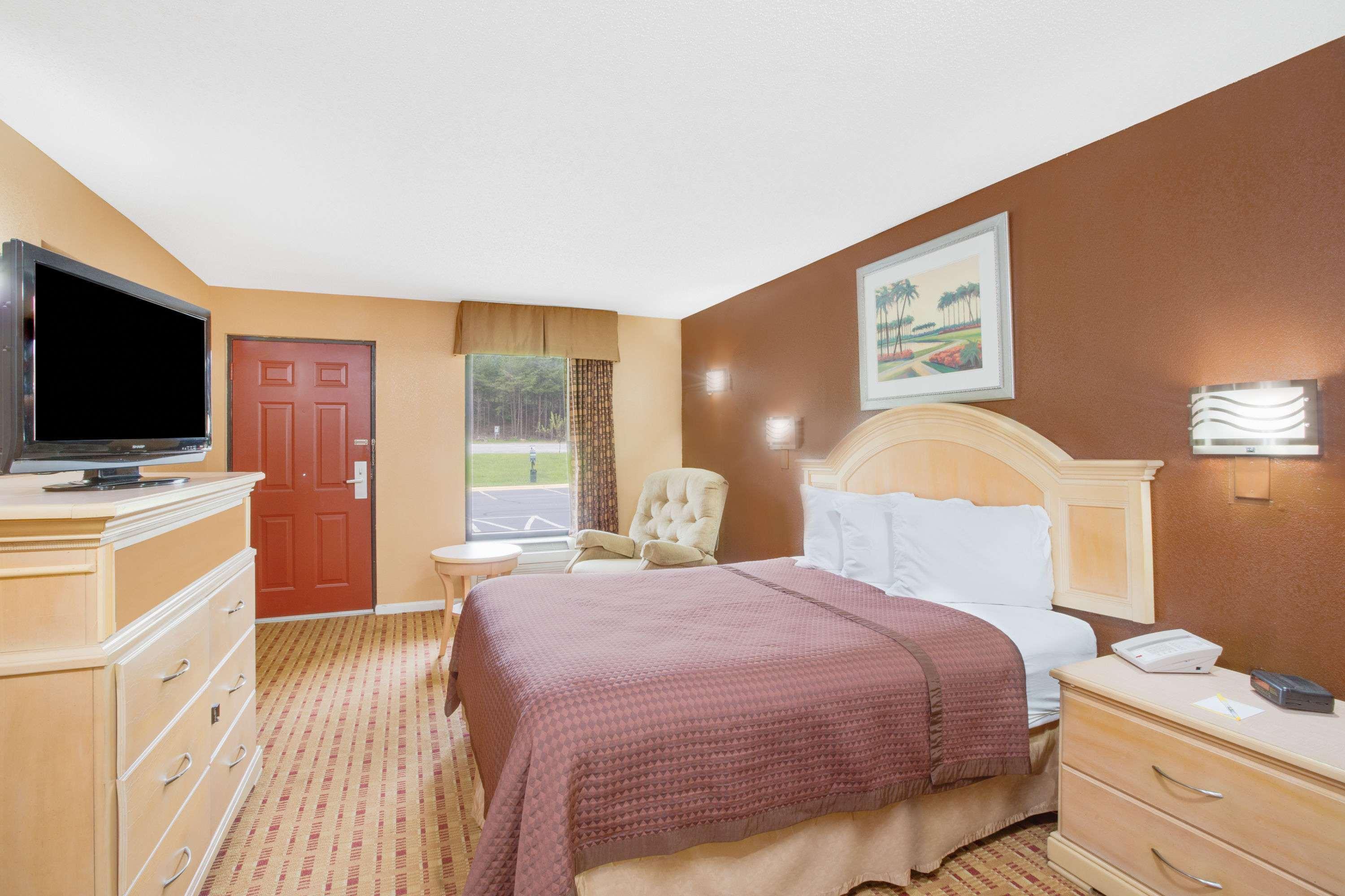 Columbus Inn And Suites Exteriér fotografie