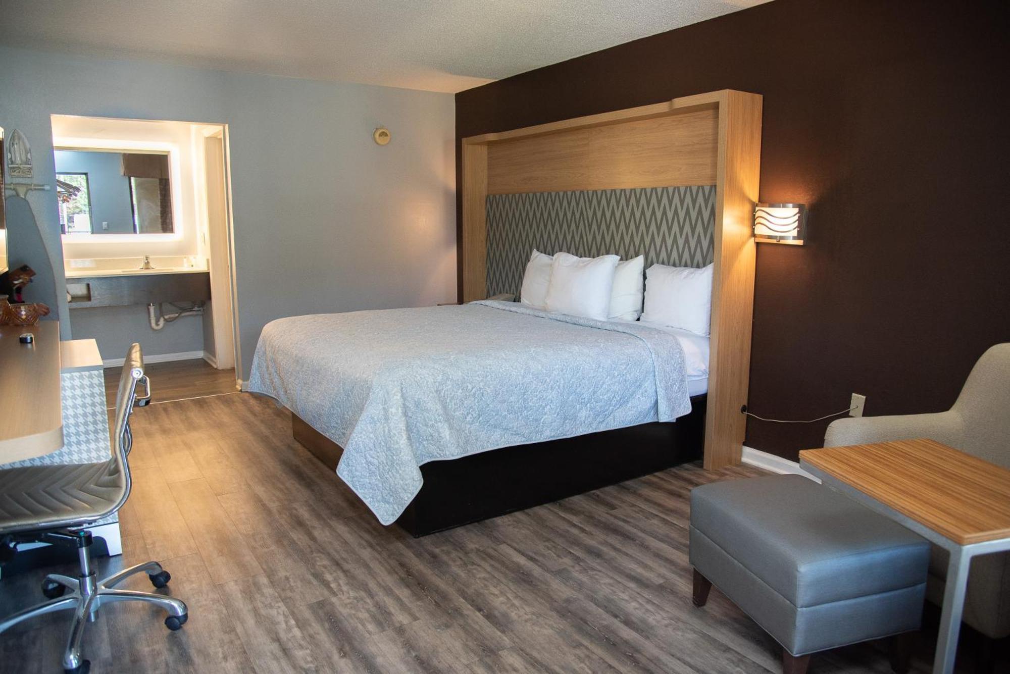 Columbus Inn And Suites Exteriér fotografie